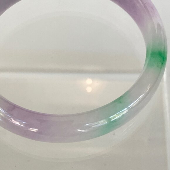 Small Pale Lavender Jade Domed Bangle Bracelet - Picture 6 of 12